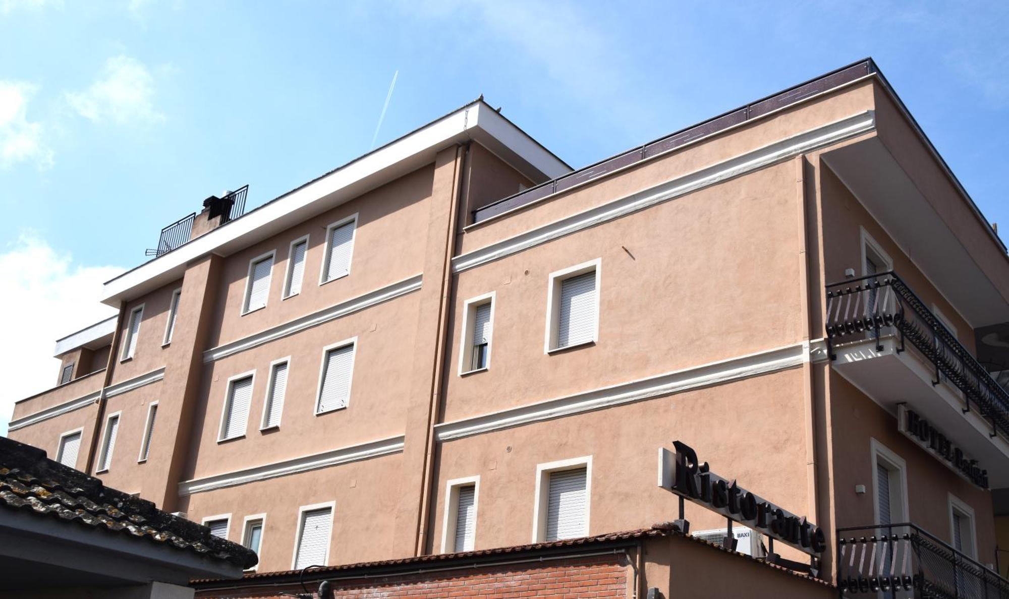 Hotel Ristorante Benigni Campagnano Di Roma Buitenkant foto