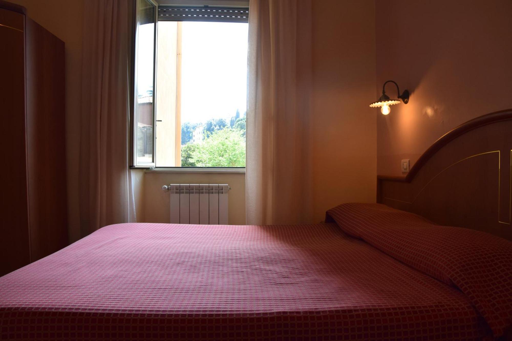Hotel Ristorante Benigni Campagnano Di Roma Buitenkant foto